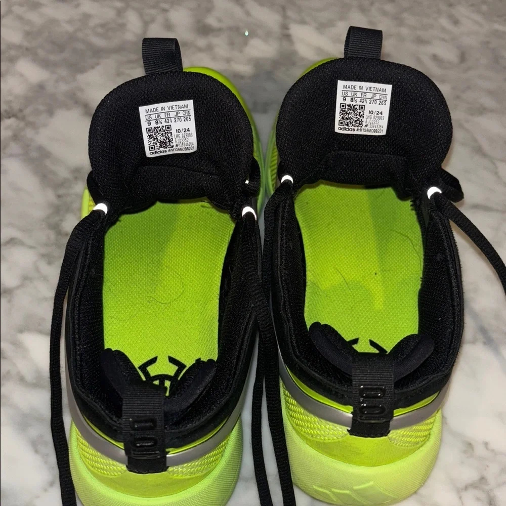 adidas stylish sneakers